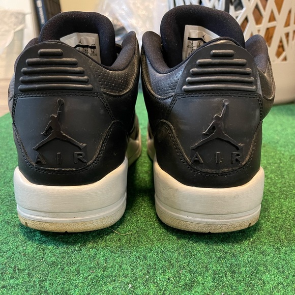 All black Jordan 3’s - Picture 7 of 8
